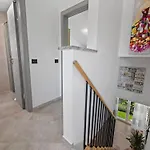 度假居 House In Near Rock 普莱曼图拉